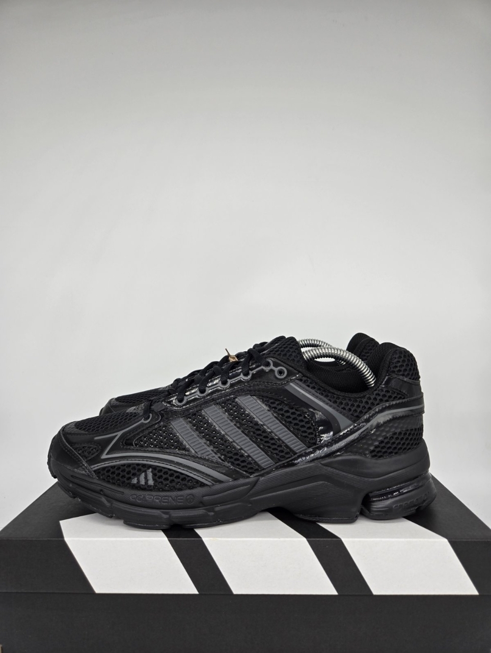adidas Men's Spiritain 2000 Black Grey Carbon Shoes Size 10.5 New